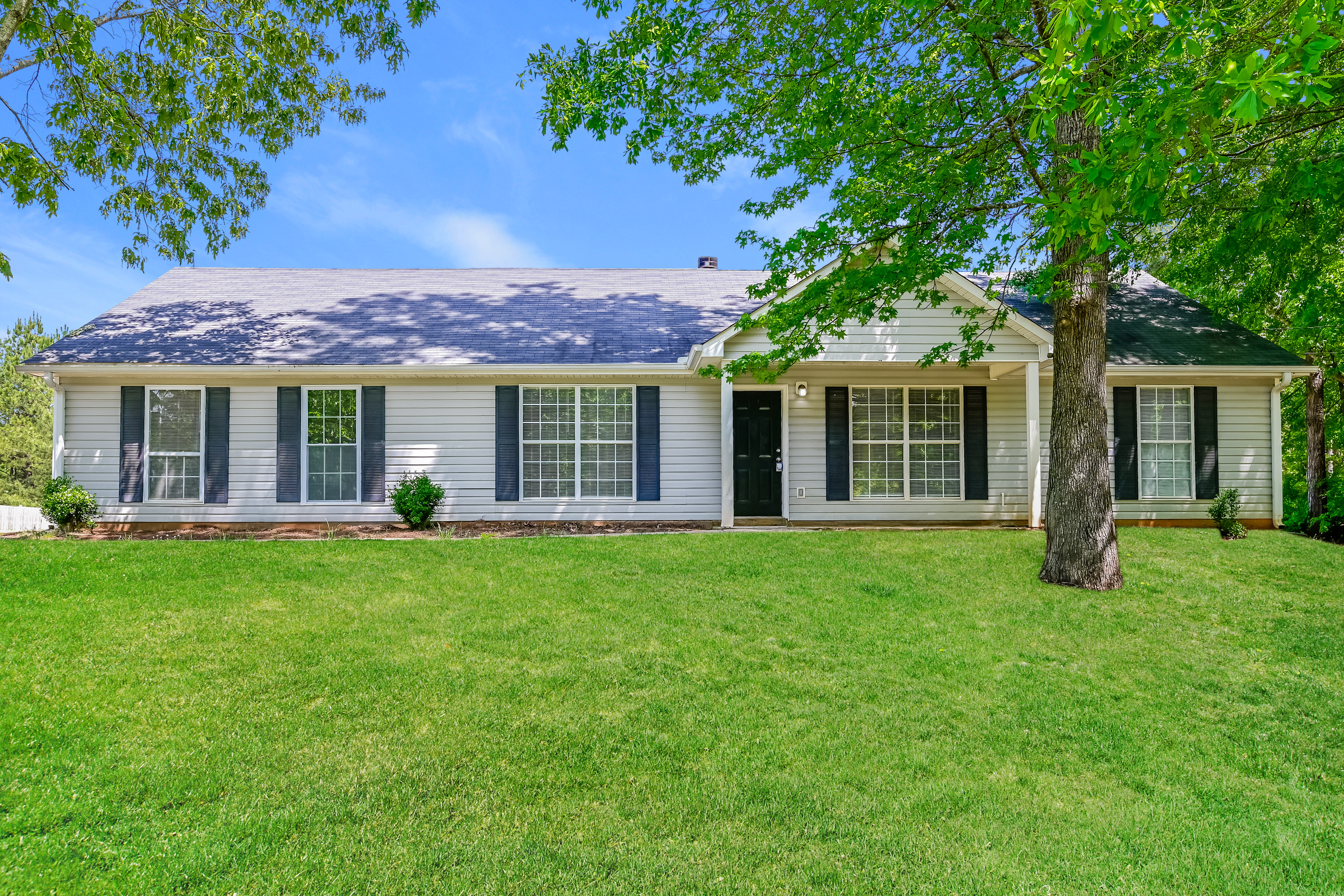 107 Live Oak Dr Jackson, GA 30233